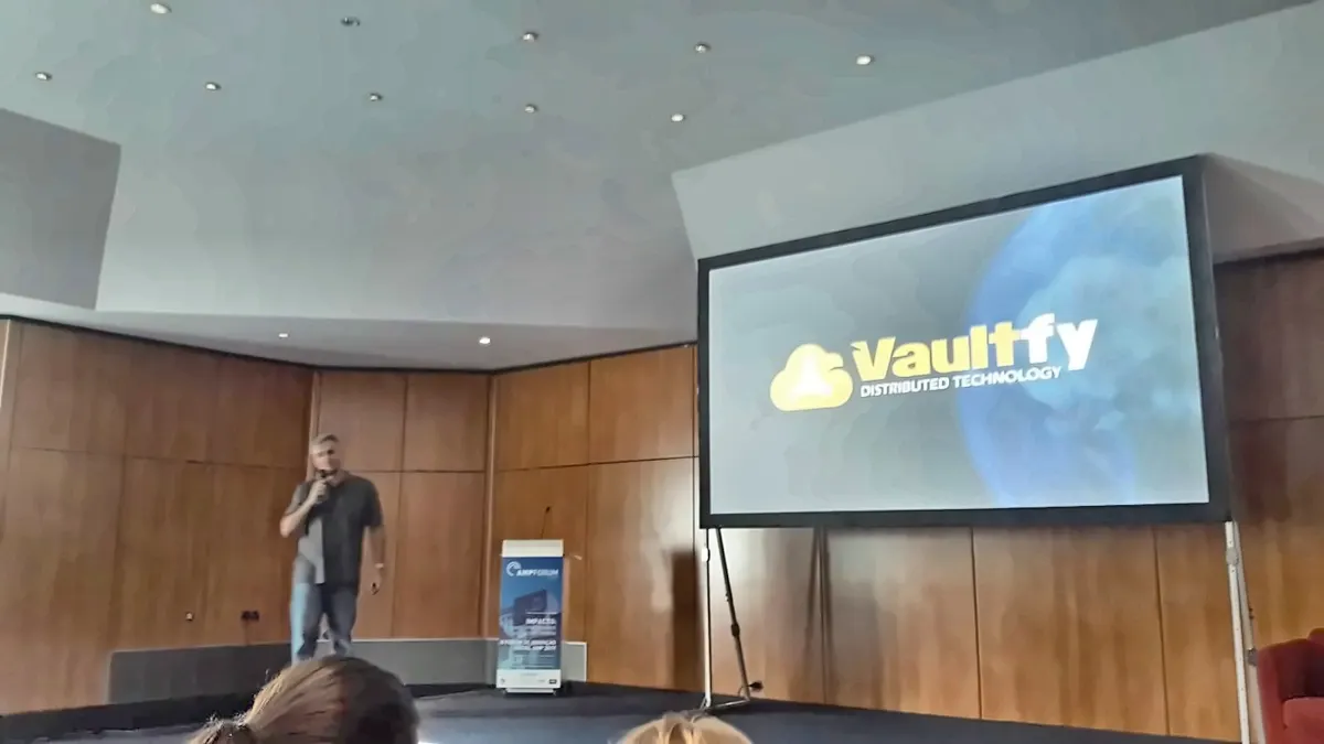 Opening of the Vaultfy presentation at the AMP Forum